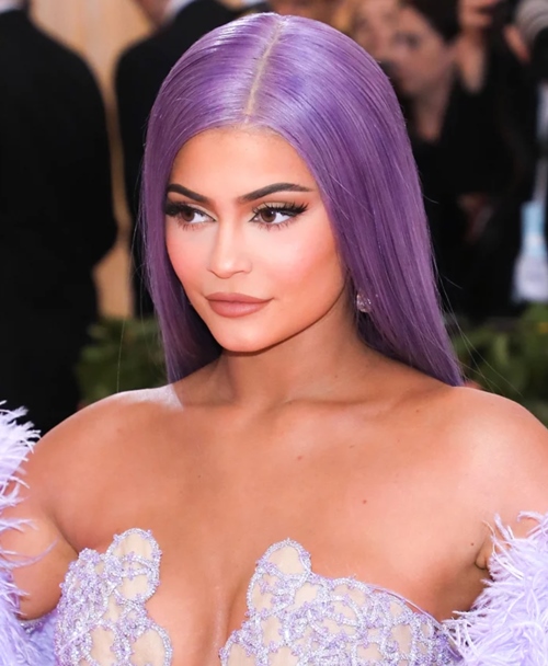 Nhan sắc Kylie Jenner được ca tụng không kém gì danh tiếng của cô