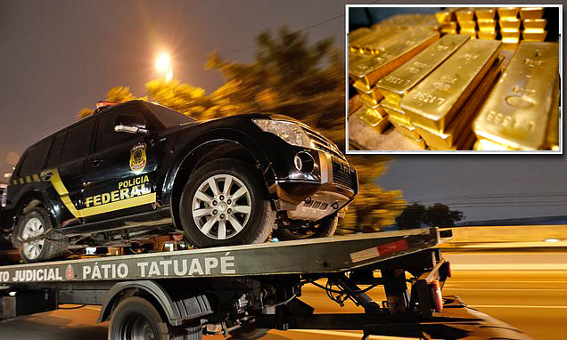 Một trong hai chiếc xe bán tải được nhóm nghi phạm sử dụng để cướp số vàng và kim loại quý trị giá 40 triệu USD