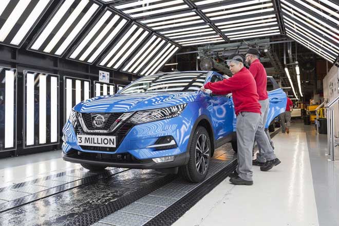 Nissan có kết quả kinh doanh tệ nhất trong 10 năm trở lại đây, lợi nhuận ròng giảm 95% - 2