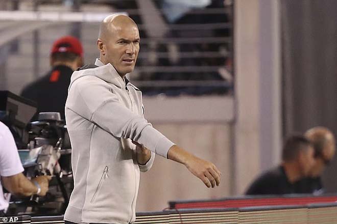 HLV Zidane bó tay với khó khăn của Real