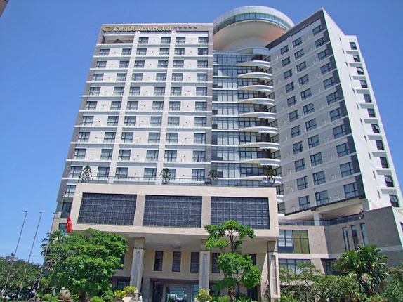 Khách sạn 5 sao Cendeluxe cao nhất tỉnh Phú Yên.