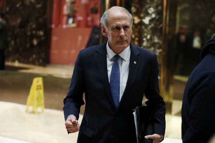 Giám đốc tình báo Mỹ Dan Coats bị ông Trump sa thải.