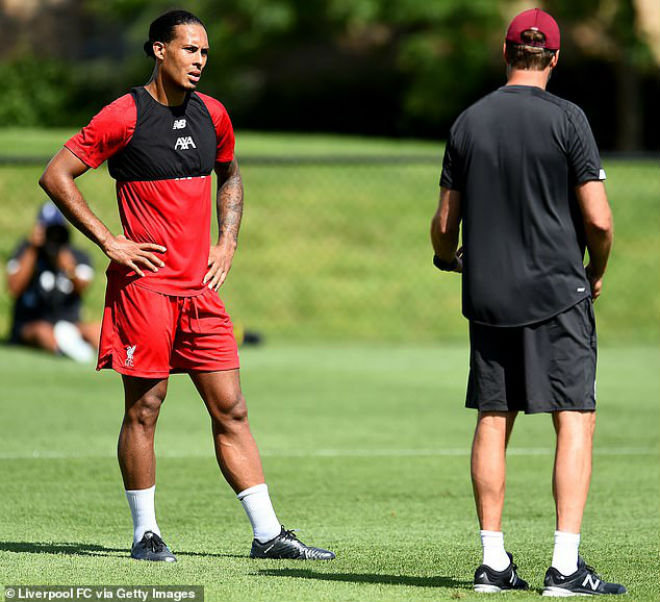 Van Dijk "bật" lại HLV Klopp