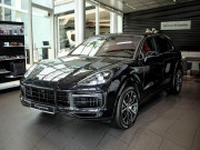 Ngắm xe - Cận cảnh Porsche Cayenne Turbo 2019 đầu tiên có mặt tại Việt Nam