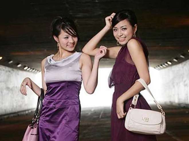 Cô bạn thân &#39;cạch mặt&#39; Hoàng Thùy Linh khoe vòng 3 sexy trên du thuyền 5 sao - 10