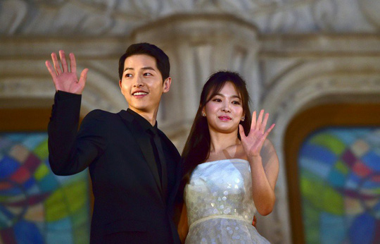 Song - Song ly hôn khiến nhà sản xuất phim Hàn phải nghiên cứu lại hợp đồng