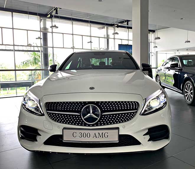 Cập nhật bảng giá xe Mercedes C-Class 2019 mới nhất, hỗ trợ 100% thuế trước bạ trong tháng 8 - 3