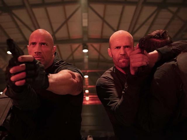 Những pha hành động mãn nhãn của Jason Statham và The Rock