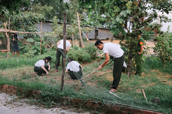 &#39;Quỳnh búp bê&#39; bất mãn vì bị &#39;hành xác&#39; trong show thực tế - 11