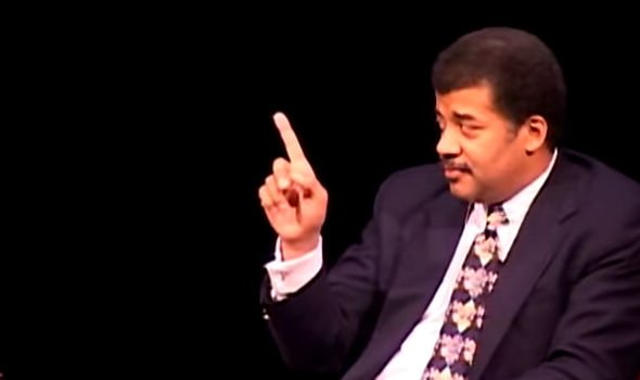 Nhà thiên văn học&nbsp;Neil deGrasse Tyson cảnh báo nguy cơ sóng thần nếu thiên thạch rơi xuống Thái Bình Dương (Ảnh: Youtube)