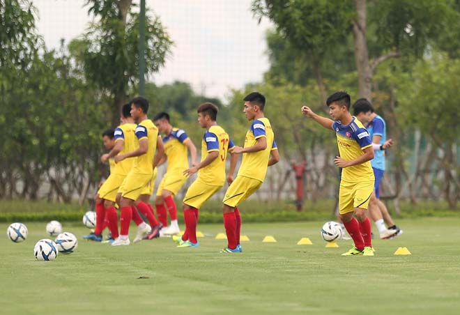 U23 Việt Nam tập tranh vàng SEA Games: Sao trẻ quyết ghi điểm với thầy Park - 9