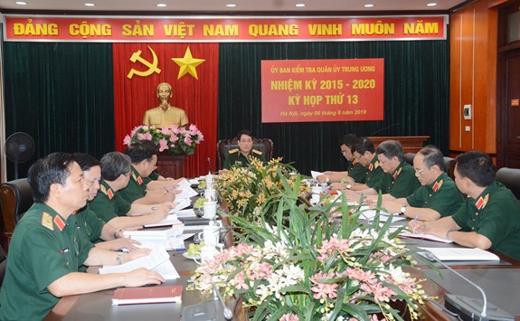 Đại tướng Lương Cường chủ trì kỳ hợp lần thứ 13 của Ủy ban Kiểm tra Quân ủy Trung ương - Ảnh: QĐND
