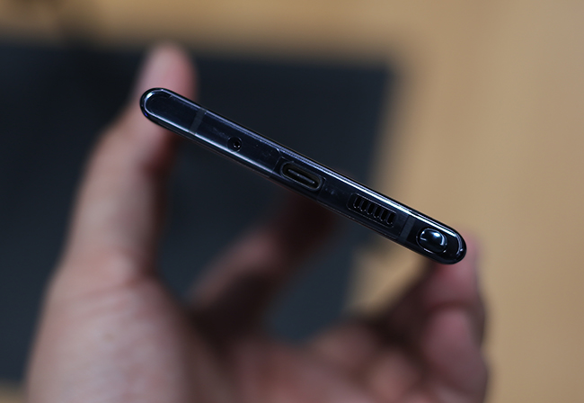 Chỉ với 30 phút sạc, Galaxy Note10+ có thể sử dụng suốt cả ngày nhờ khả năng sạc siêu tốc lên tới 45W (bộ sạc 45W này được bán riêng).