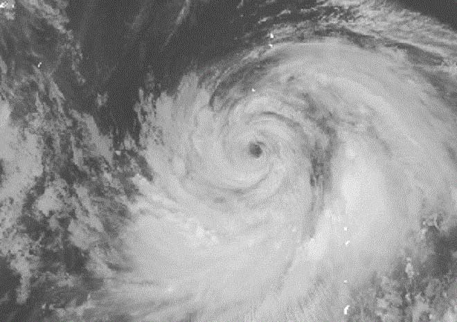 Bão Krosa với tâm bão rất rộng đang hướng vào Nhật Bản. Ảnh NOAA