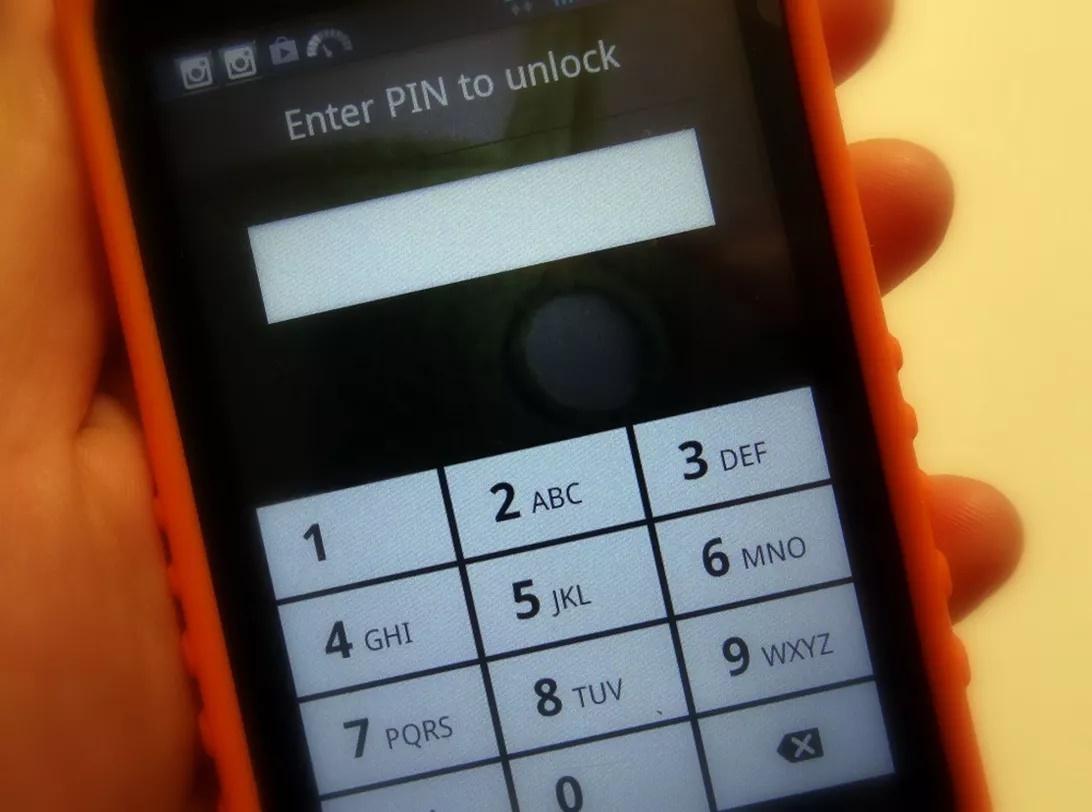 FBI không thể bẻ khóa mật khẩu điện thoại của nghi phạm xả súng hàng loạt tại Dayton. (Ảnh: Cnet).