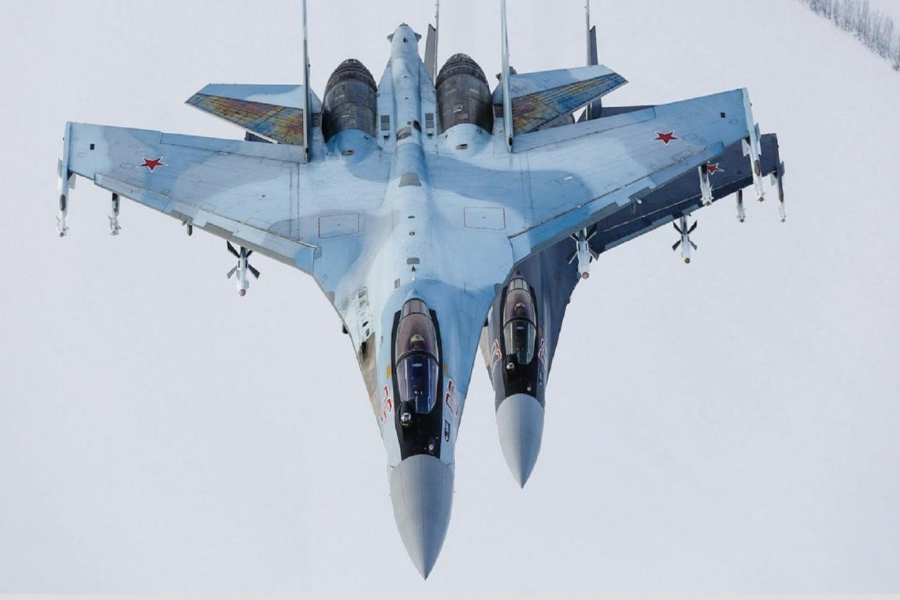Su-35S là mẫu tiêm kích thế hệ 4++ với nhiều tính năng chiến đấu vượt trội.