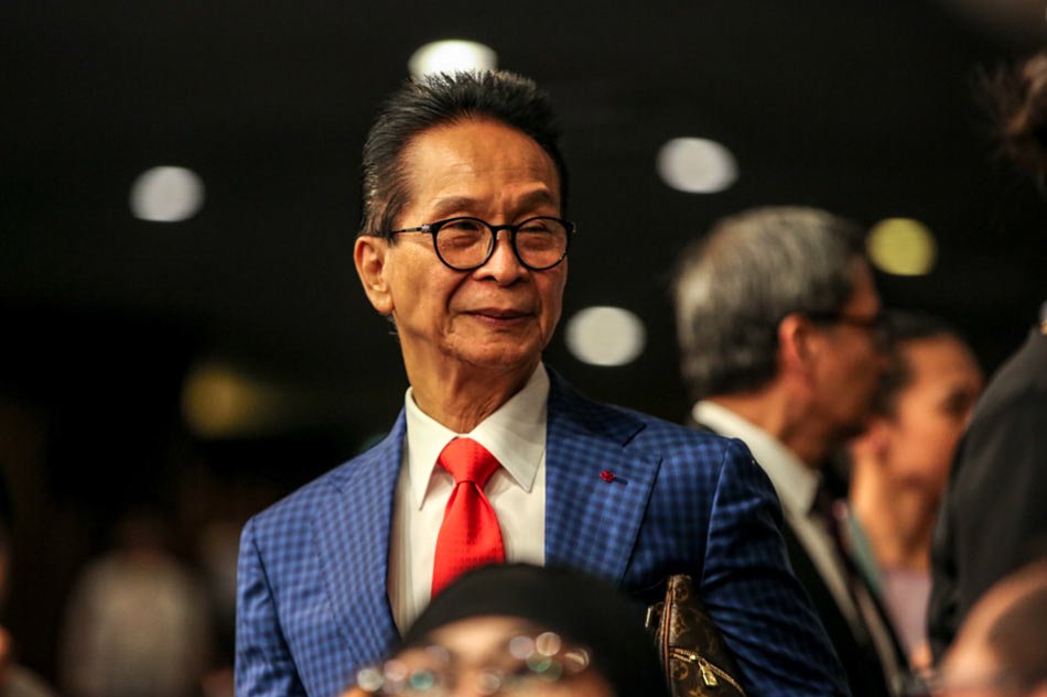 Salvador Panelo, phát ngôn viên Tổng thống Philippines, cho biết ông Duterte sẽ trao đổi phán quyết của tòa Trọng tài với ông Tập trong cuộc gặp dự kiến vào cuối tháng 8