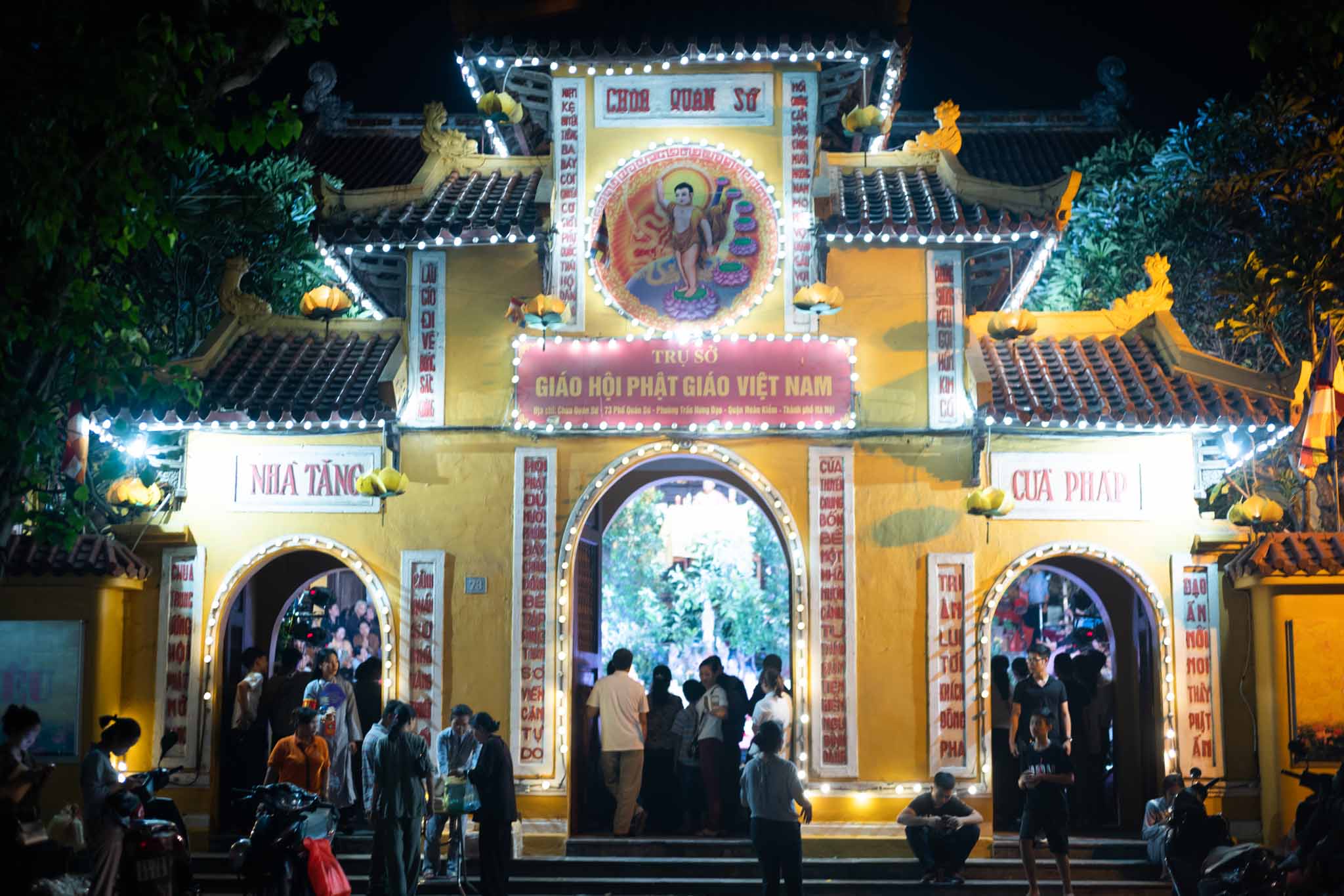 &nbsp;Tối 13 -7 âm lịch tại chùa Quán Sứ đã trọng thể tổ chức nghi lễ cúng Mông sơn thí thực.