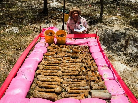 &nbsp;Nhiều đạn pháo, rốc két, đạn cối, lưu đạn... được tìm thấy tại thôn An Lưu.