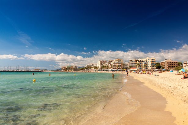 Majorca là hòn đảo du lịch nổi tiếng của Tây Ban Nha.