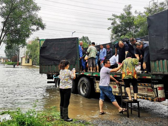 Mạng Trung Quốc đăng tin siêu bão “xóa sổ” 99 triệu người và sự thật