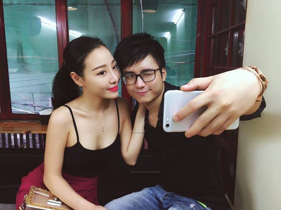 Cư dân mạng nhận xét bà xã của ngôi sao 5S Online xinh đẹp, cuốn hút như hot girl.