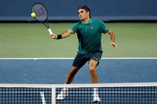 Federer vẫn dẻo dai, bền bỉ