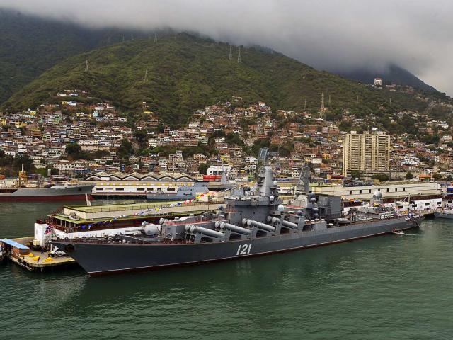Dằn mặt Mỹ, Nga ký thỏa thuận đưa hải quân vào Venezuela