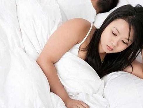 Anh qua lại với cô này, cô kia dù tôi không bắt quả tang. Ảnh minh họa