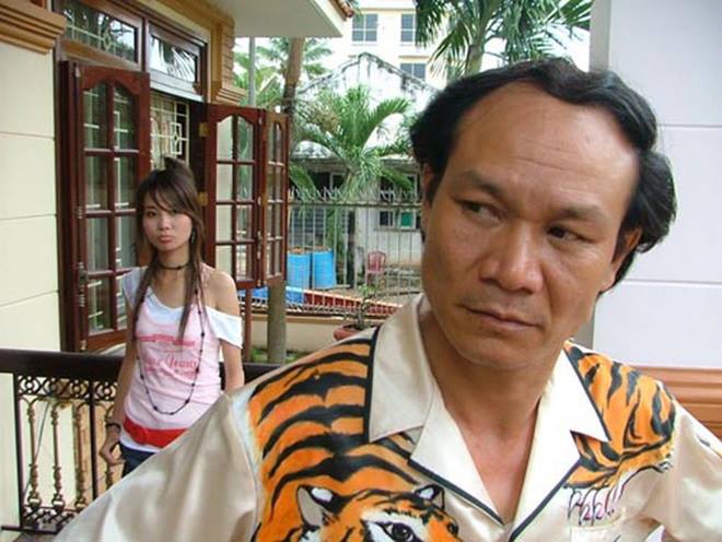 Äại tá công an chuyên Äóng vai trùm tá»i phạm khét tiếng trên mà n ảnh là ai? - 2