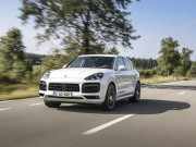 Tin tức ô tô - Porsche trình làng mẫu xe mới có tên Cayenne Turbo S sử dụng động cơ E-Hybrid