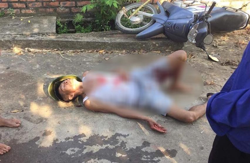 Hiện trường người đàn ông không đội mũ bảo hiểm gặp CSGT rẽ vào đường làng tự ngã bị chấn thương ở Phú Thọ