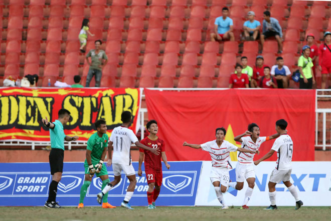 U18 Campuchia ăn mừng trận thắng U18 Việt Nam 2-1