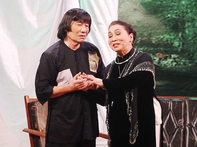 Nghệ sĩ Minh Vương với nghệ sĩ Bạch Tuyết trong Đời cô Lựu. Ảnh: HÒA BÌNH
