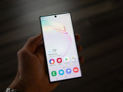 Thời trang Hi-tech - Cặp Galaxy Note10 có gì khác so với &quot;anh em&quot; nhà iPhone Xs