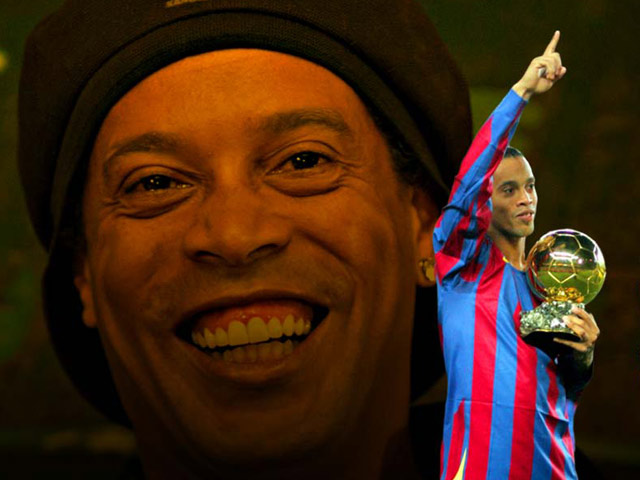 Xem "ảo thuật gia" Ronaldinho biểu diễn ma thuật trên sân Futsal