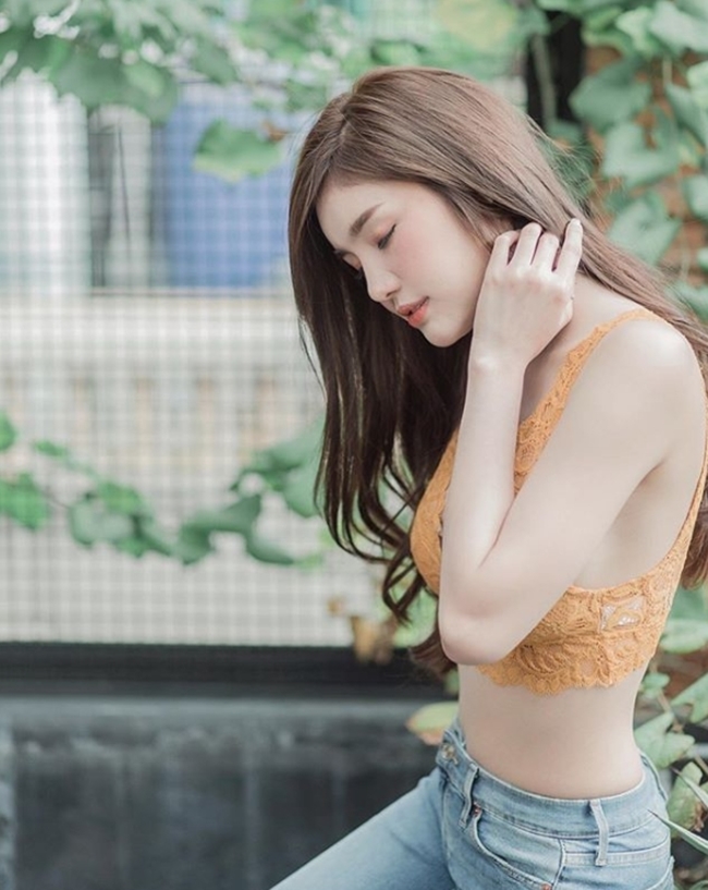 Cô được coi là nữ thần trong lòng phái mạnh xứ chùa Vàng và vẫn chưa có bạn trai.