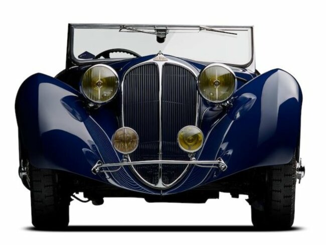 1937 Delahaye 135M Competition Court Roadster: 3,75 triệu đô la &#40;hơn 86 tỷ VND&#41;. Chiếc xe cụ thể này chưa bao giờ được bán công khai, và chỉ là một trong số 30 chiếc từng được sản xuất.