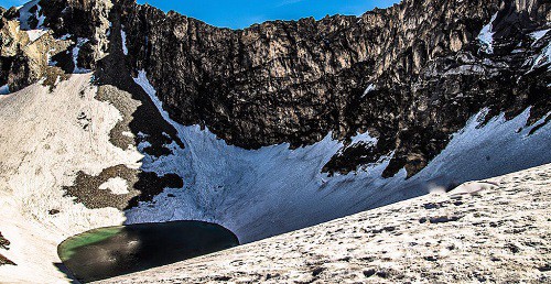 Hồ Roopkund.