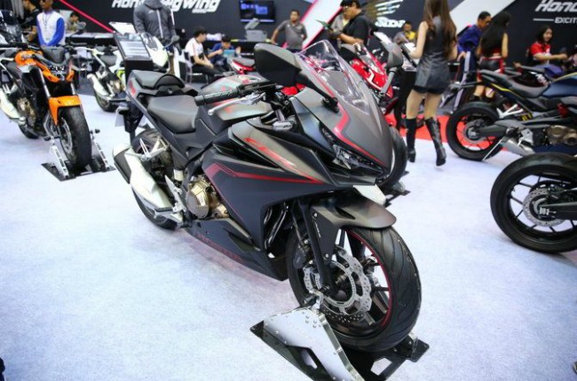 Cận cảnh mẫu xe Honda CBR500R tại Big Motor Sale.