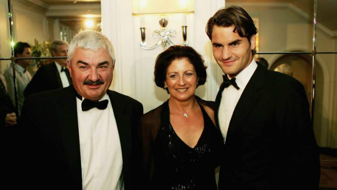 Bố mẹ Federer từng rất phiền lòng về tính tình xốc nổi của cậu con trai cưng
