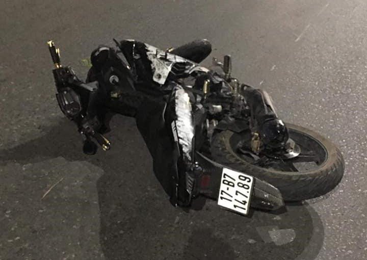 Chiếc xe máy trong vụ tai nạn tự đâm dải phân cách khiến 4 người tử vong ở Thái Nguyên