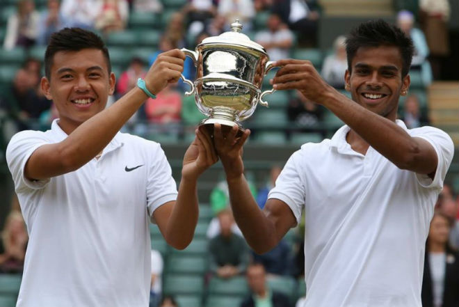 Lý Hoàng Nam và Sumit Nagal nâng cao danh hiệu vô địch đôi nam trẻ Wimbledon 2015