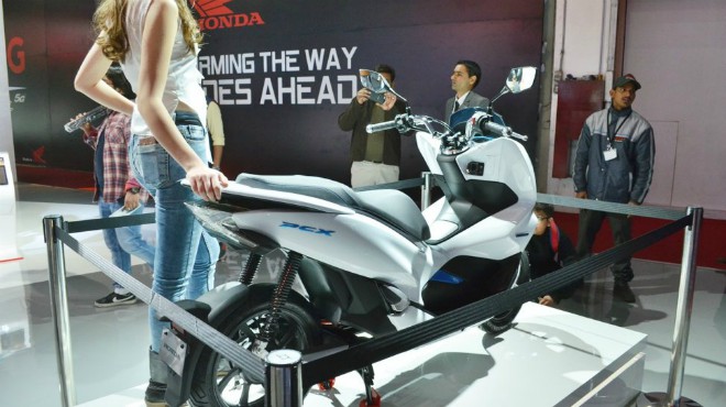 Rò rỉ Honda PCX 150 mới, so găng gay cấn với Yamaha NMax 155 - 7