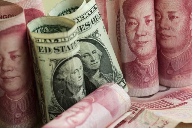 Trung Quốc thả giá tiền “rơi tự do”, ông Trump tuyên bố tình trạng khẩn cấp? - 1