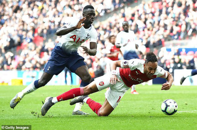 Arsenal và Tottenham phải quyết đấu ở Emirates sau khi cùng vừa thất bại ở vòng 3 giải Ngoại hạng Anh