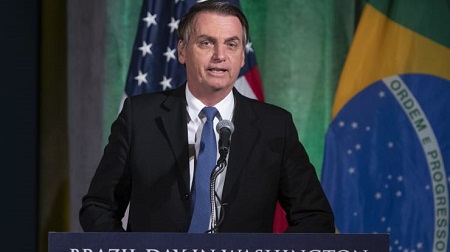 Tổng thống Brazil, ông Jair Bolsonaro từ chối nhận khoản viện trợ từ G7 để cứu Amazon. Ảnh CNBC