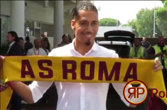 Smalling đã tới Roma