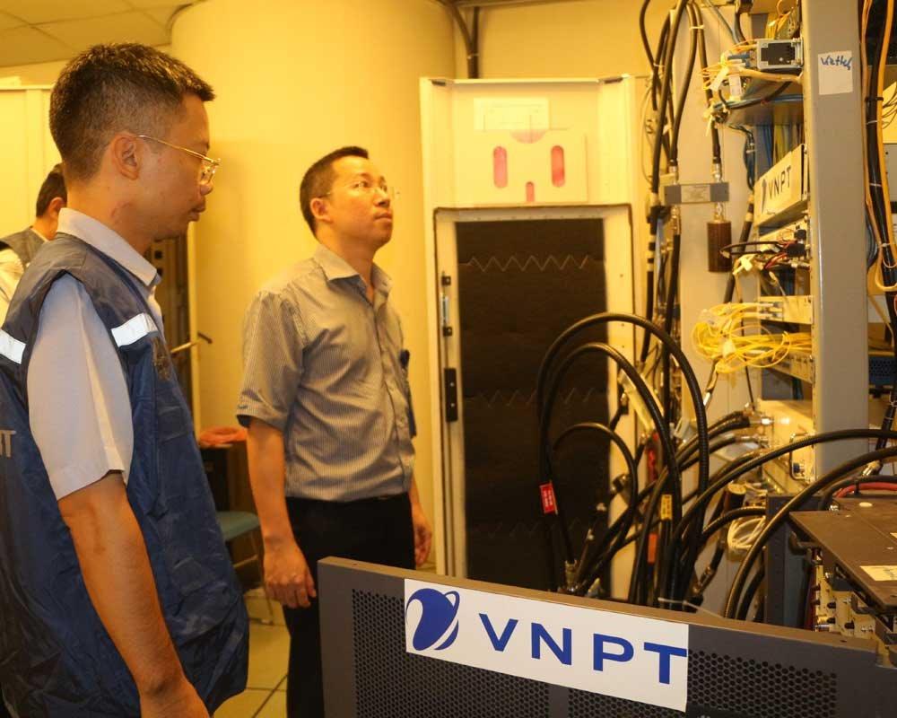 VNPT tăng cường xe phát sóng lưu động, hứa đảm bảo liên lạc thông suốt dịp 2/9 - 1