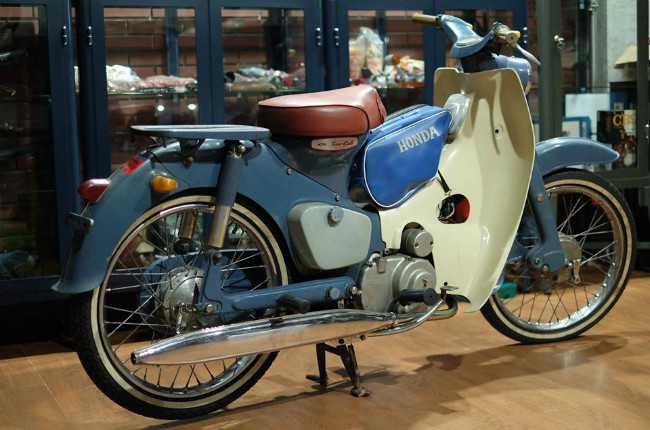 Còn đây là chiếc Super Cub đời 1960.